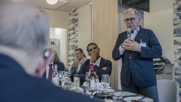 Top Management Network